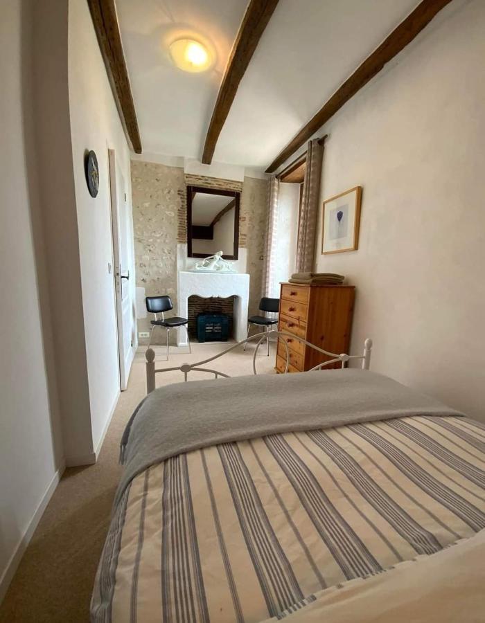 French Farmhouse Retreat With Pool & Superb Views. Blanzac  Buitenkant foto